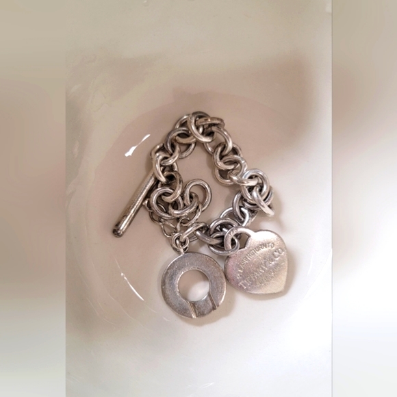 🛍⛓️Tiffany and Co 925 Silver Heart Charm Bracelet